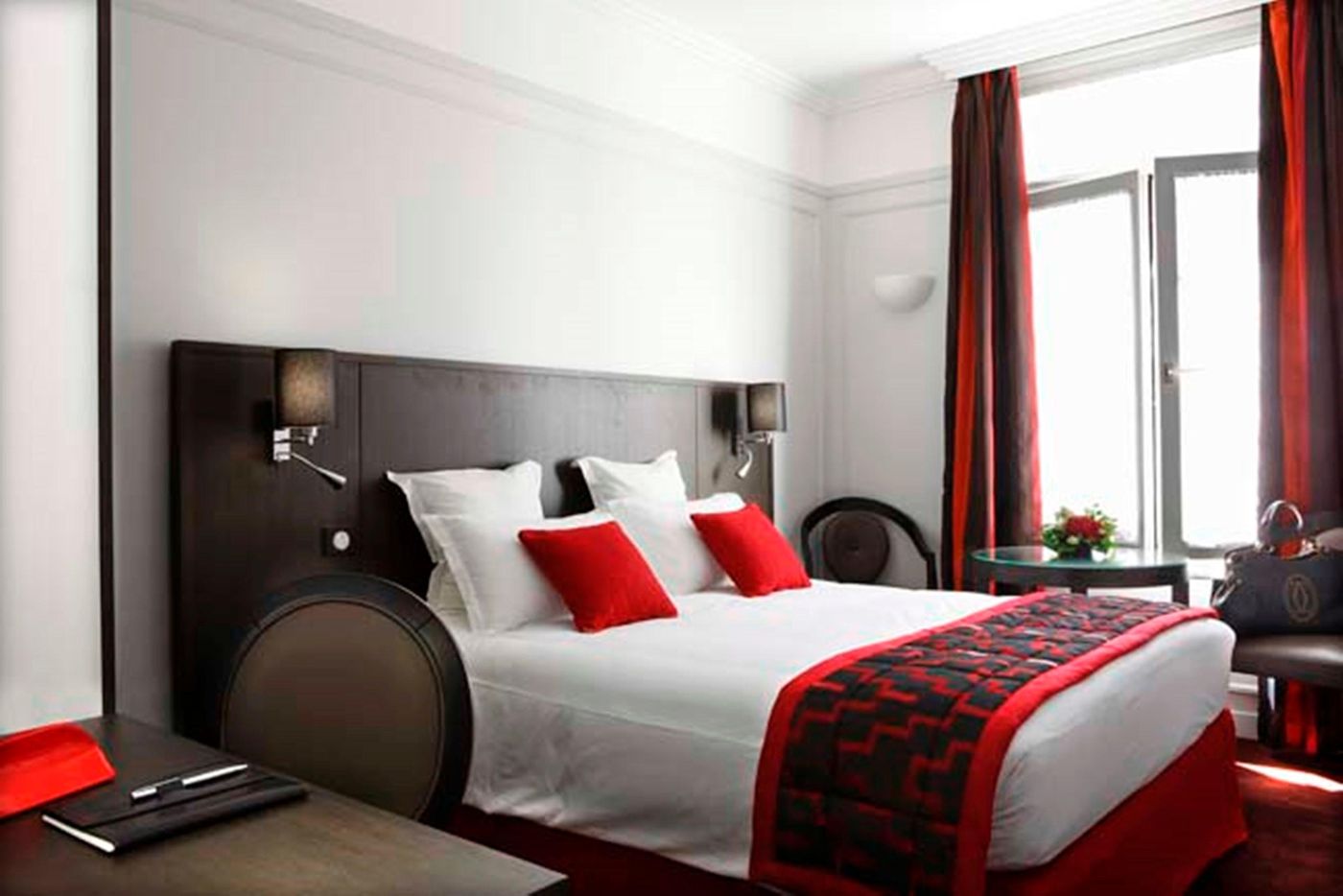 California-Paris-Champs-Elys----es-Room-35