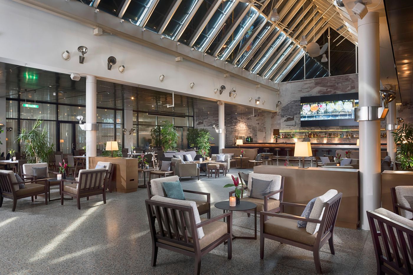 Holiday Inn Berlin - City West-Germany-BERLIN-Bar-8