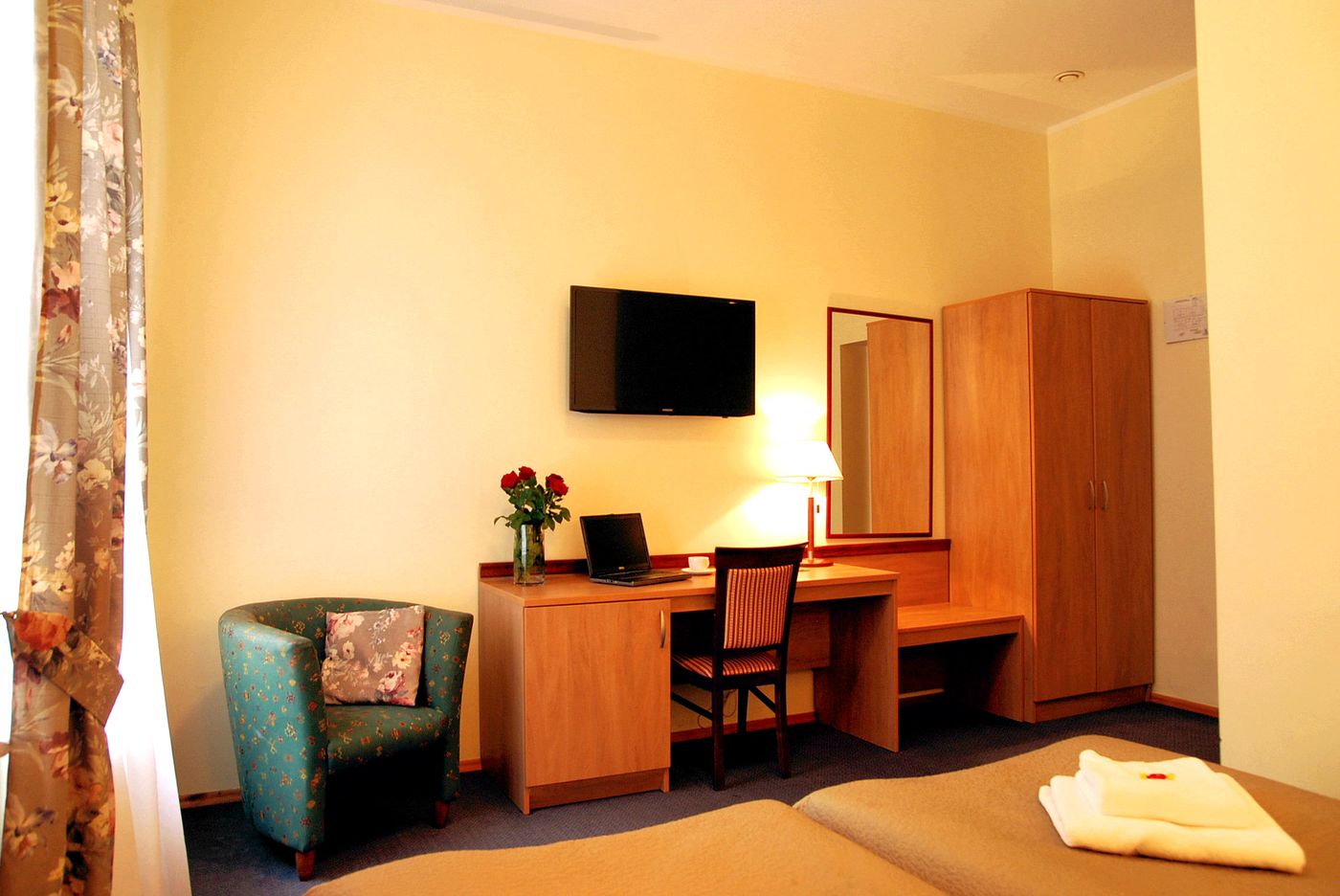 City Gate-Lithuania-VILNIUS-Room-9