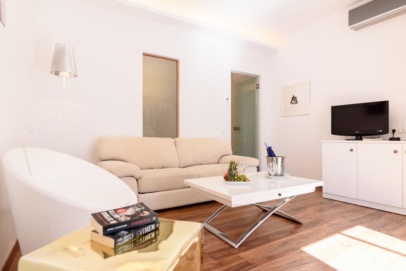  La Mer Deluxe Hotel & Spa Rooms