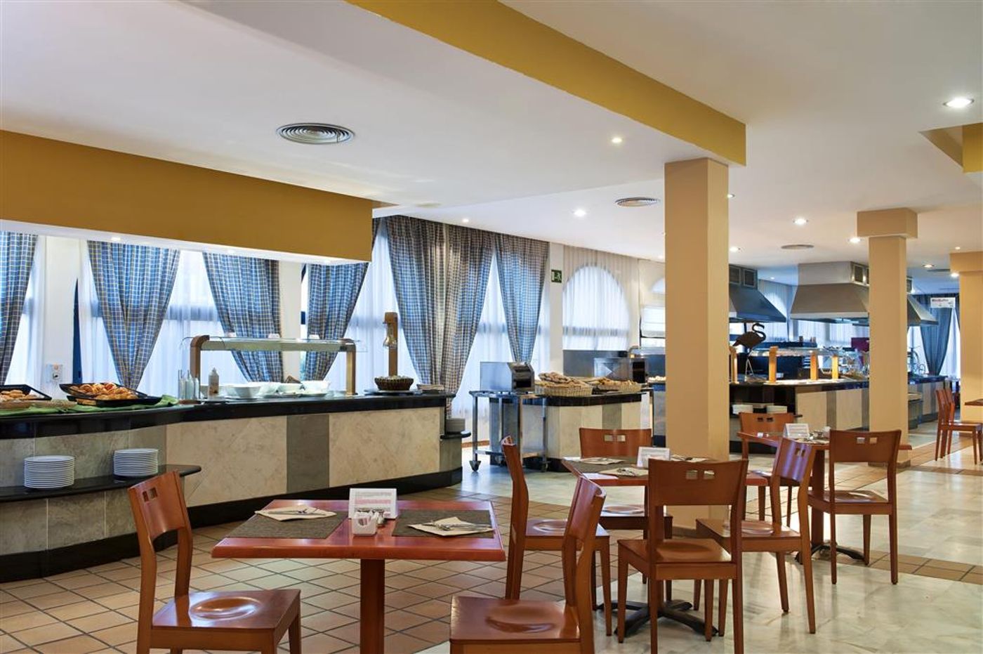Sol-Sancti-Petri-Apartamentos-Restaurant-66