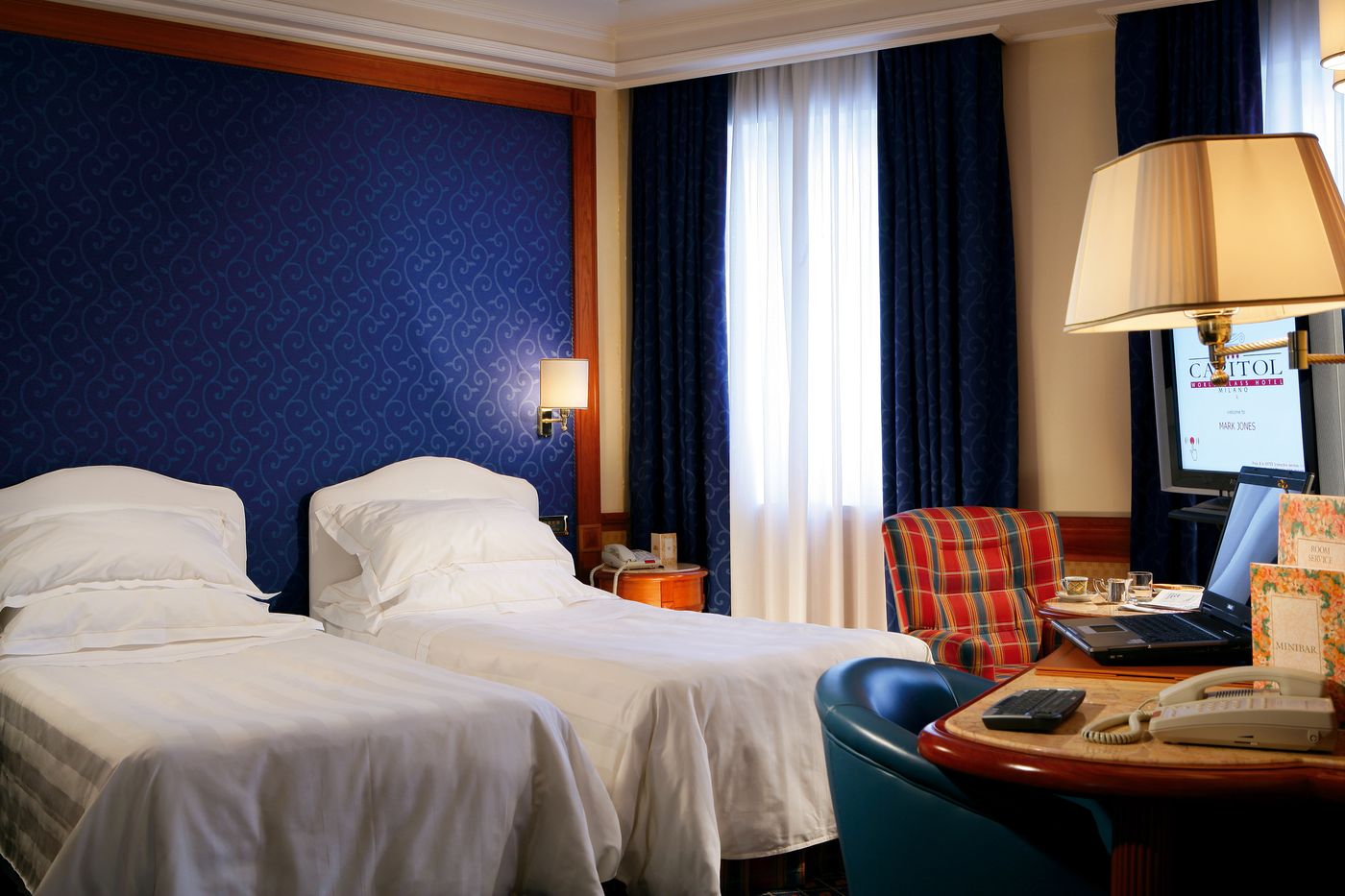 Hotel-Capitol-Room-17