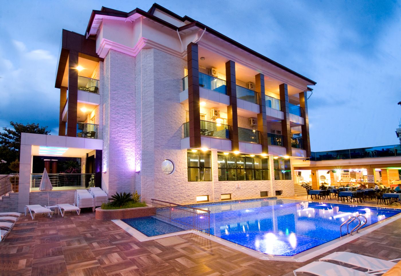 Supreme-Hotel-General-view-3