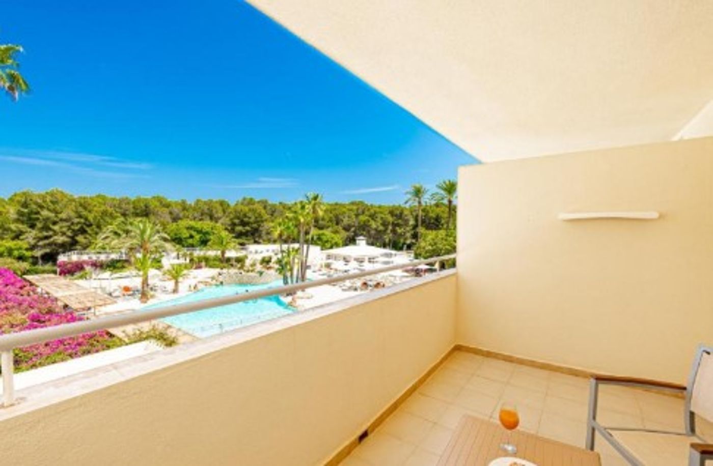 04.07.25 Hotel Rosella by Intelier