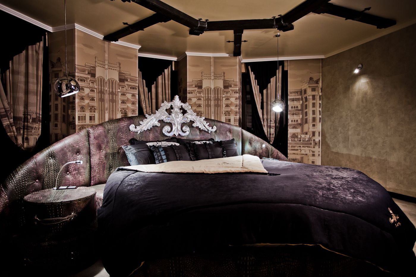 Royal-Castle-Room-34