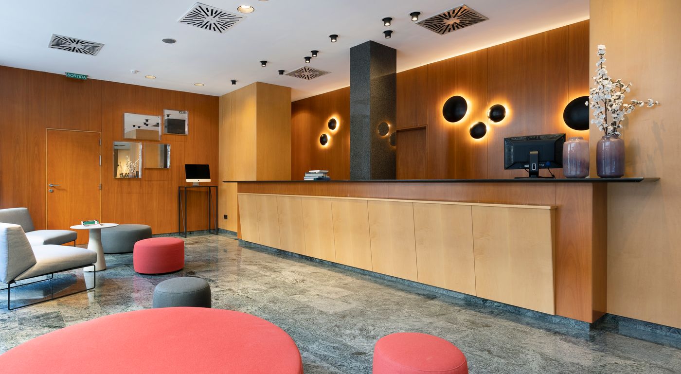 Berenguer-IV-Lobby-15