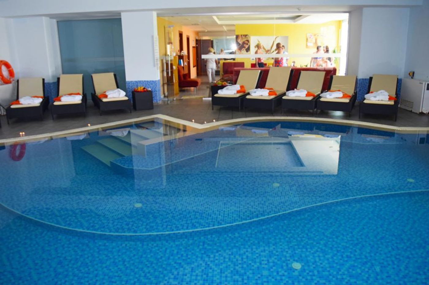 Theo Sunset Bay Holiday Village