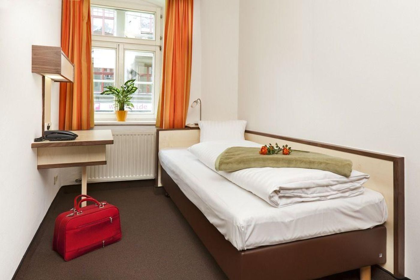 Goldene Krone-Austria-INNSBRUCK-Room-10