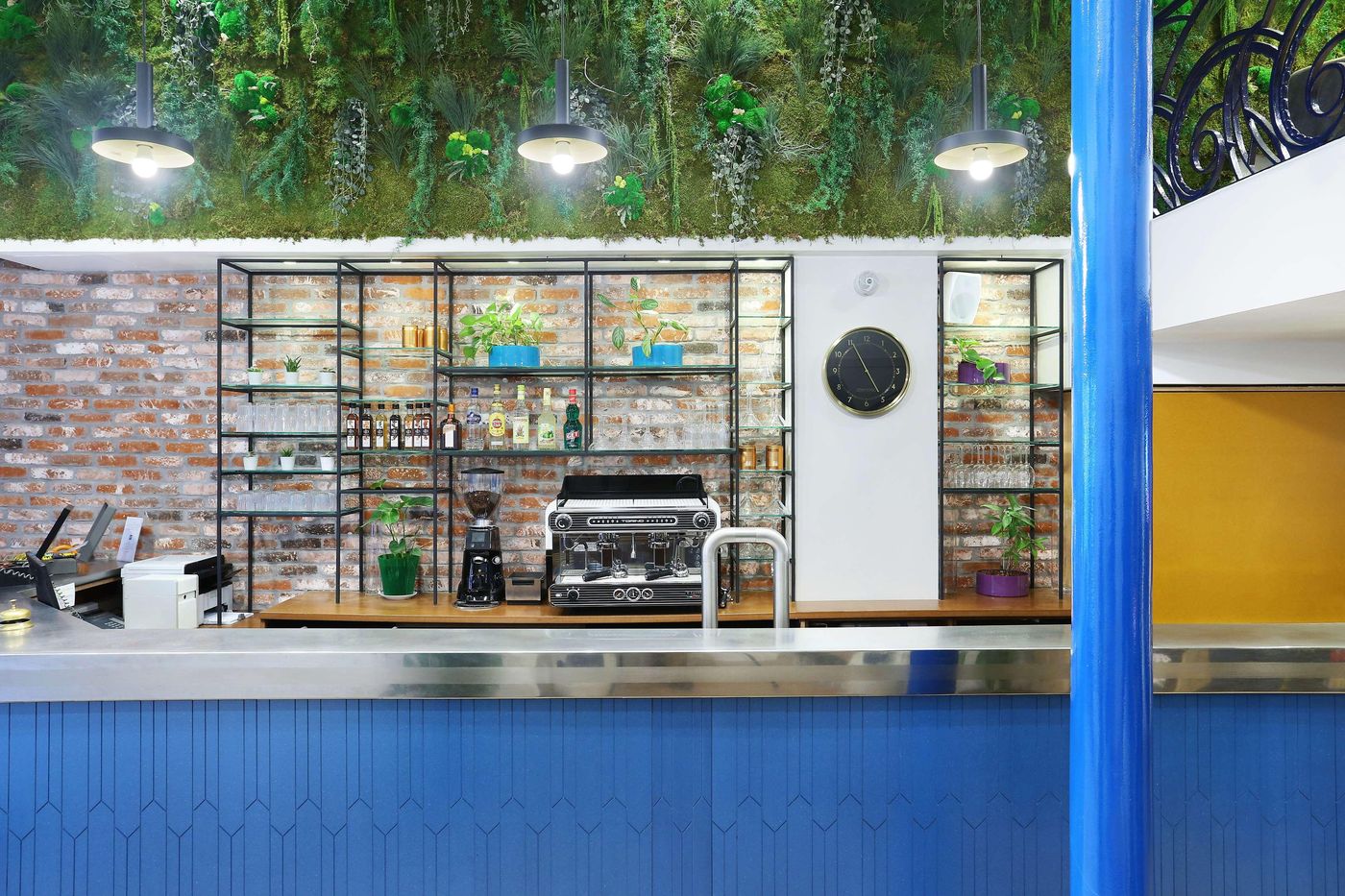 The-Playce-by-HappyCulture-Bar-19