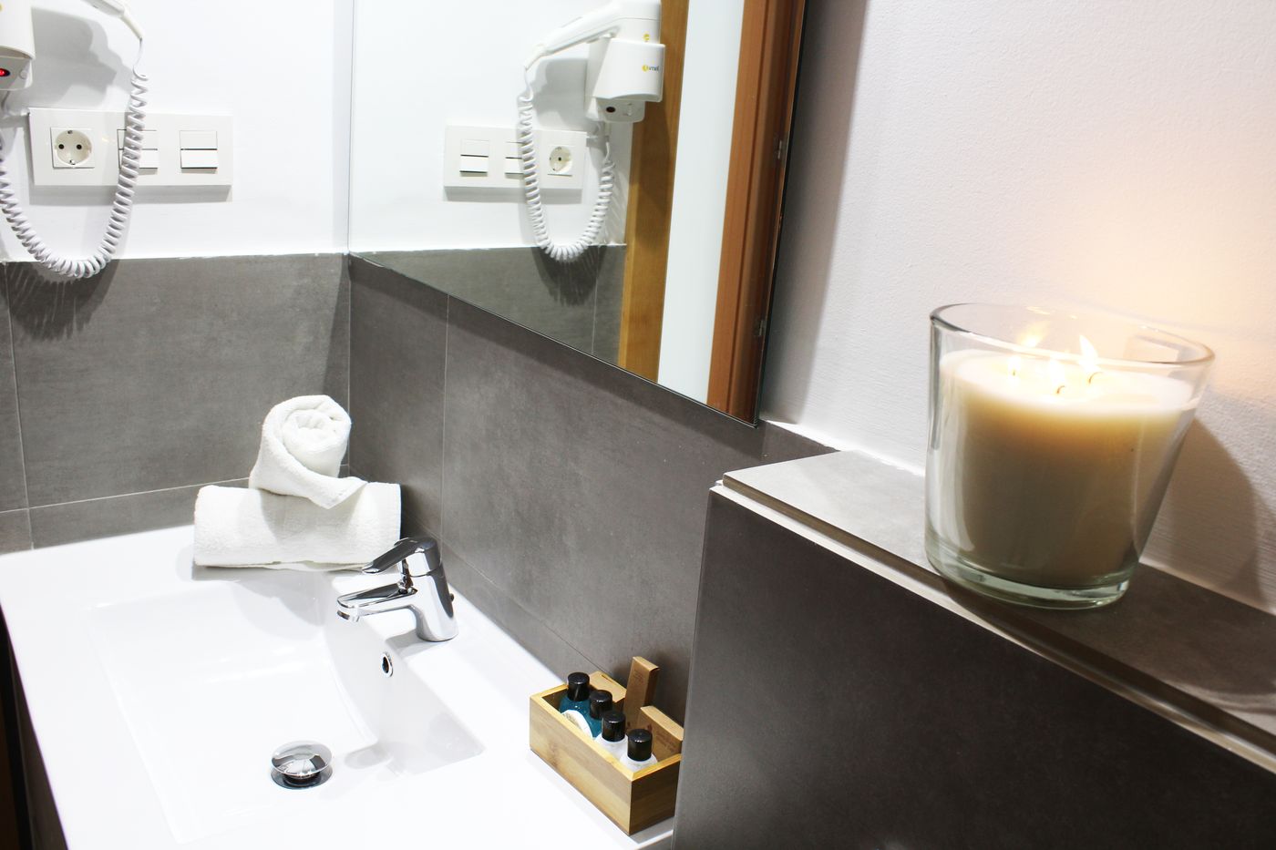 Nest Flats Granada-Spain-GRANADA-Room-10