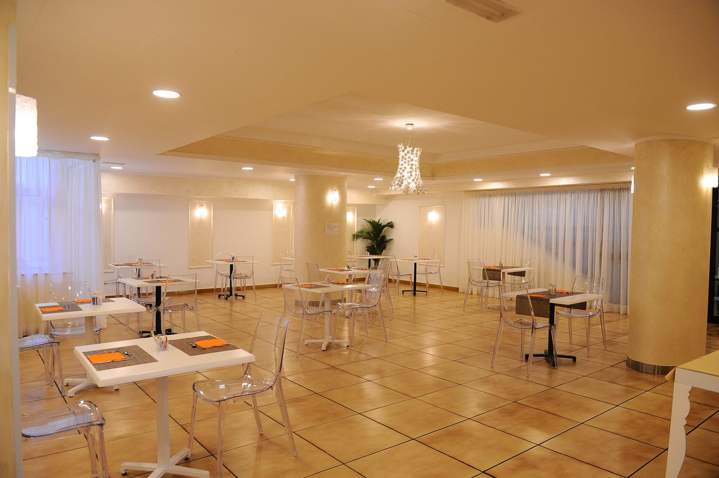 Casena-Dei-Colli--Sure-Hotel-Collection-by-Best-Western-Restaurant-56