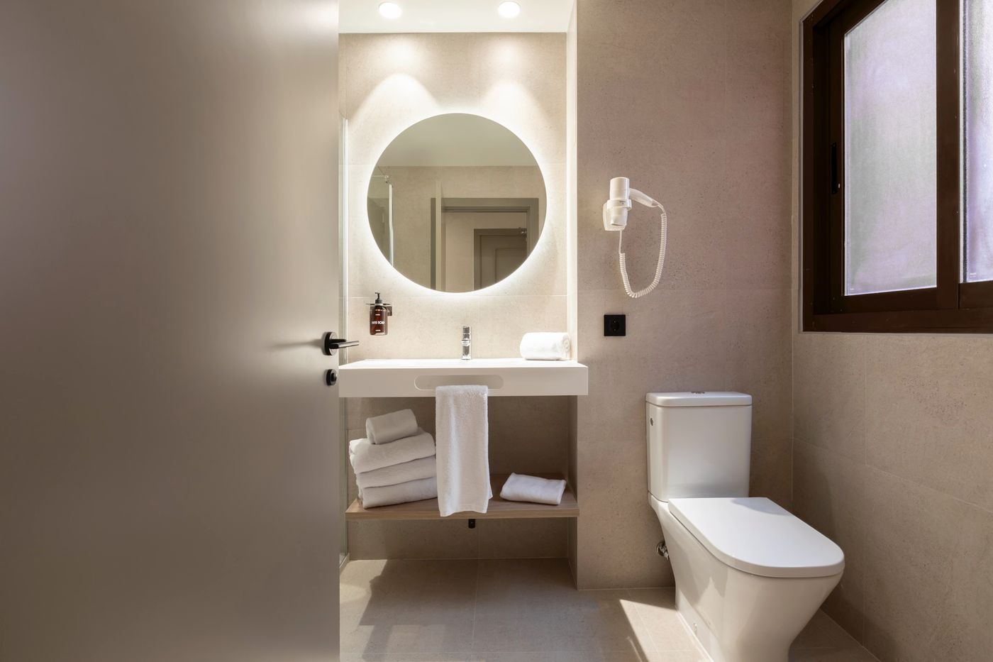 Acta-Piramides-Room-37