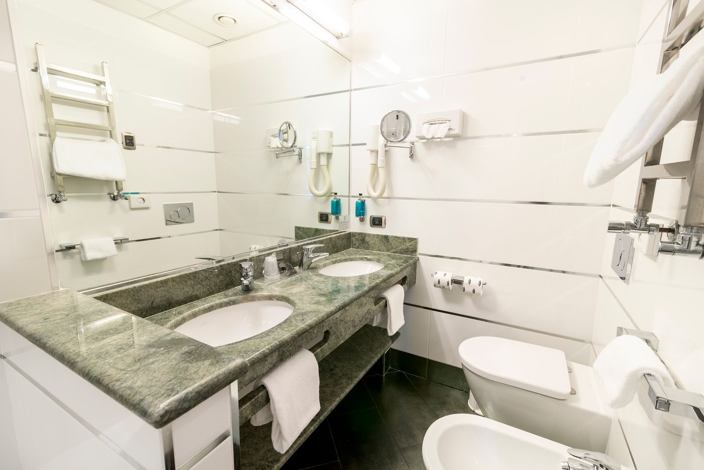 Grand-hotel-Mediterraneo-Room-56