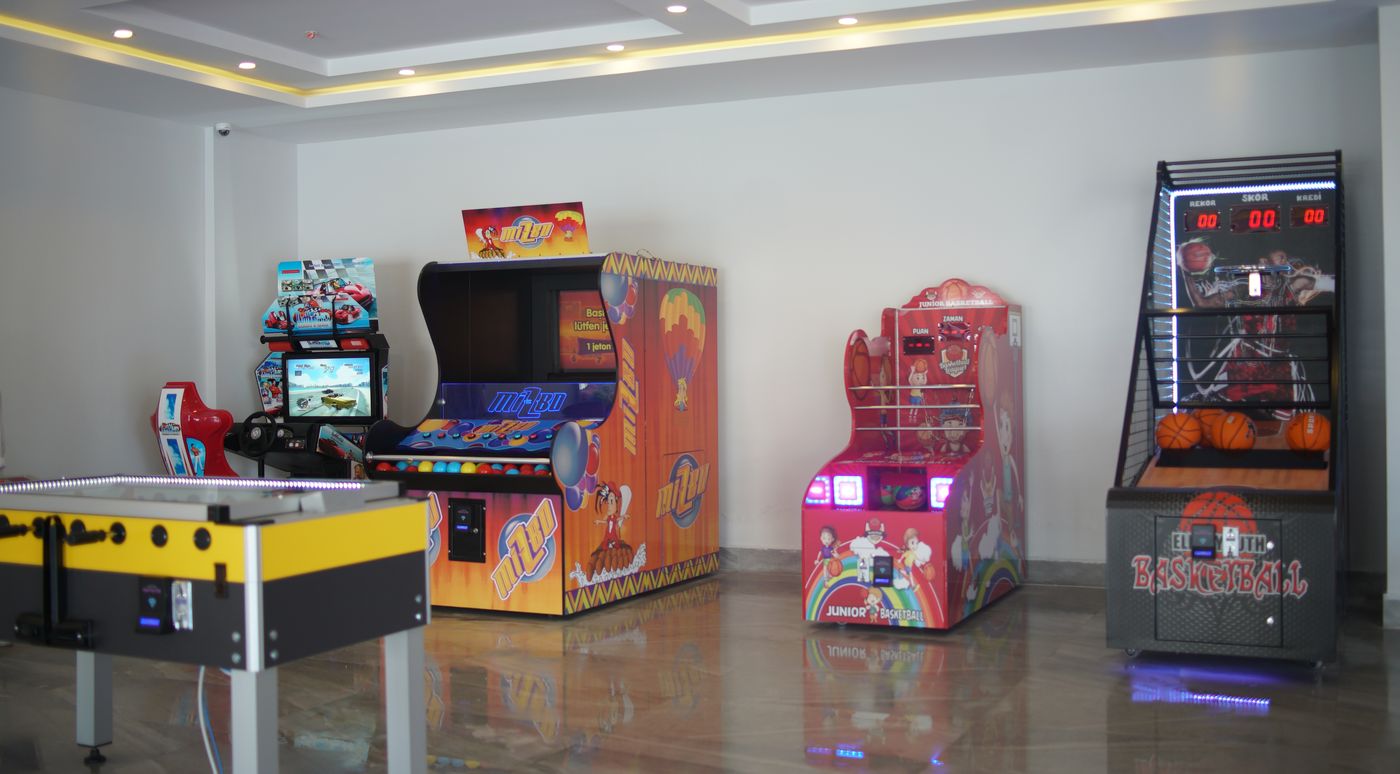 Club-Aqua-Plaza-Sports-and-Entertainment-65