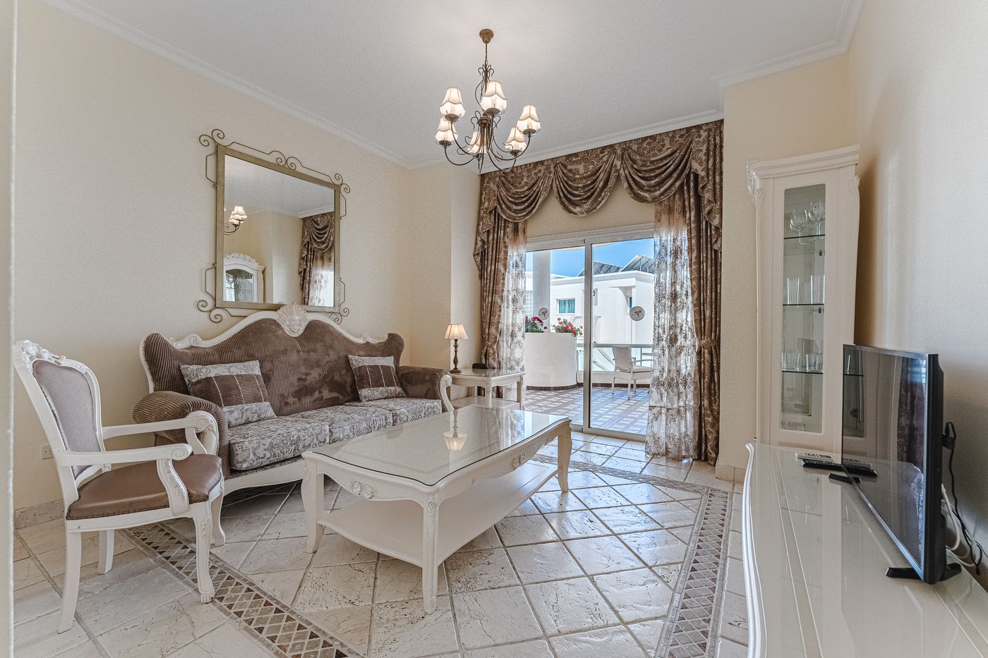 Flamingo-Suites-Room-60