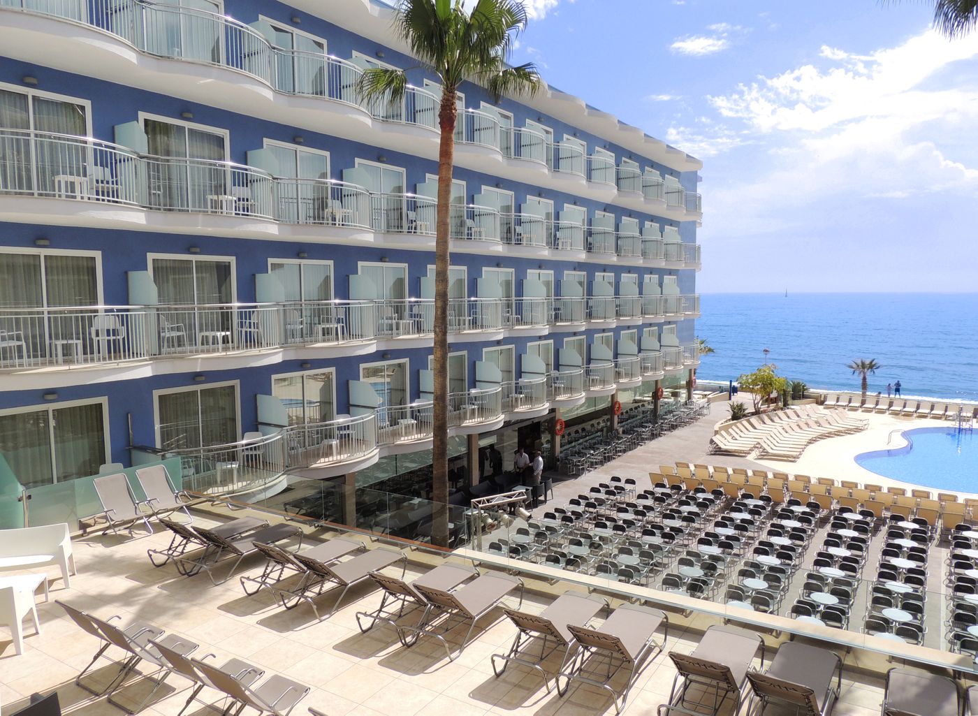 Augustus-Hotel-Terrace-12