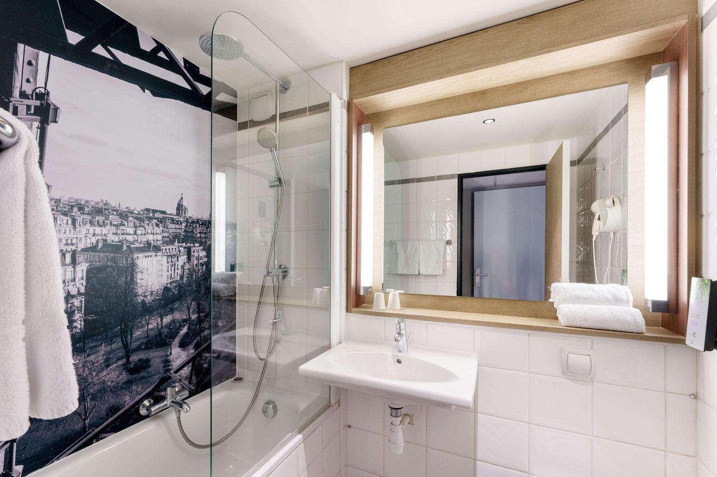 Campanile-Paris-Ouest---Nanterre---La-Defense-Room-30