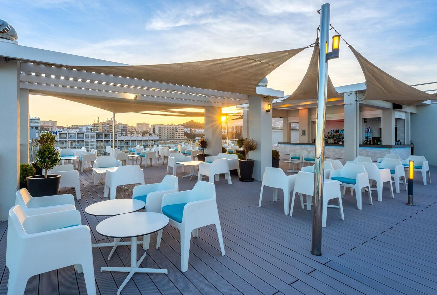 Las-Arenas-Affiliated-by-Melia-Bar-22