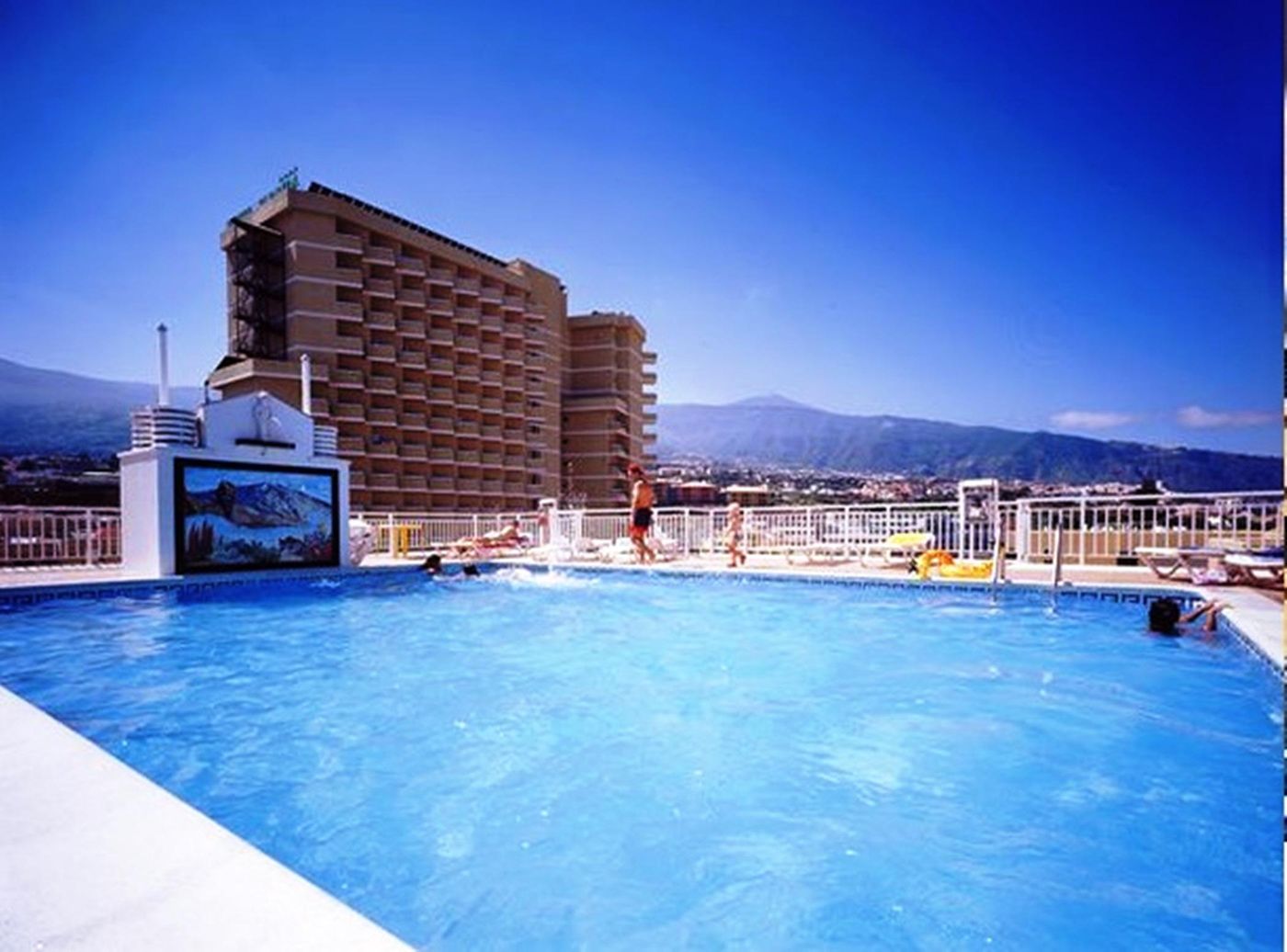Tenerife-Ving-Pool-2