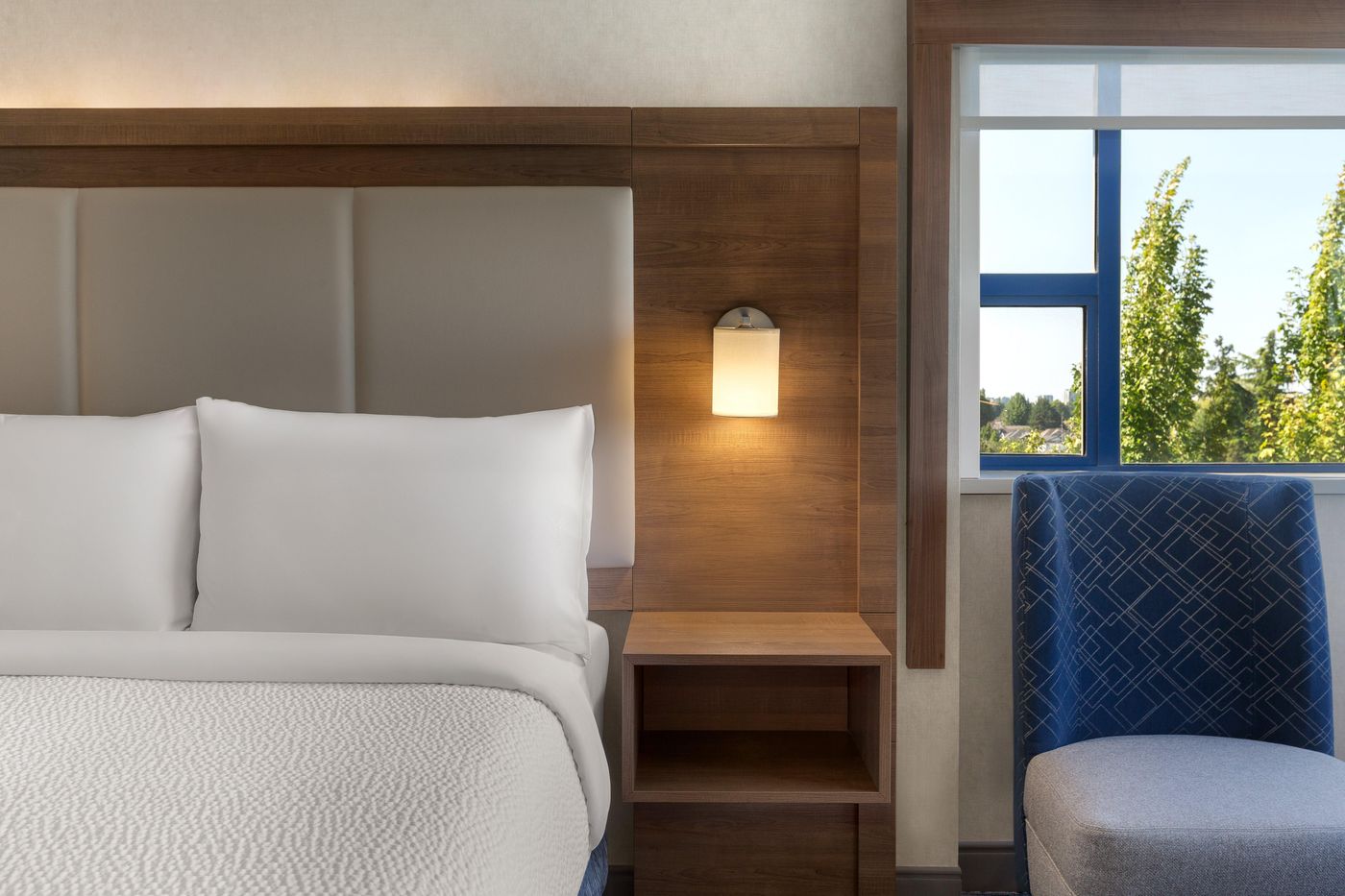 Holiday-Inn-Express-Vancouver-Airport-Richmond-Room-34