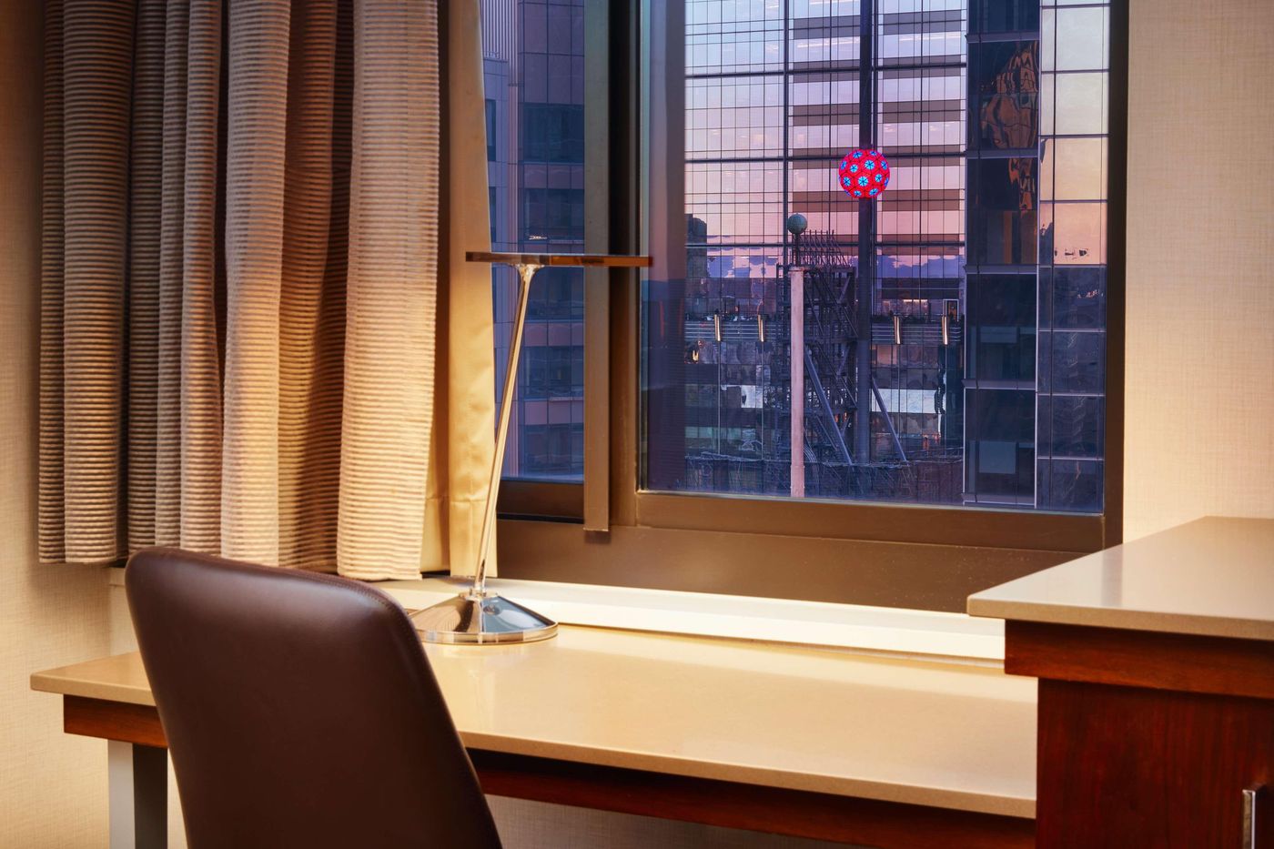 Hilton-New-York-Times-Square-Room-43