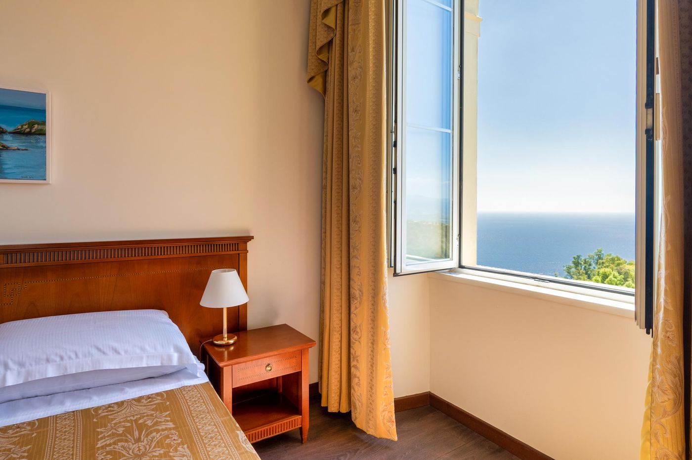 Excelsior-Palace-Room-27