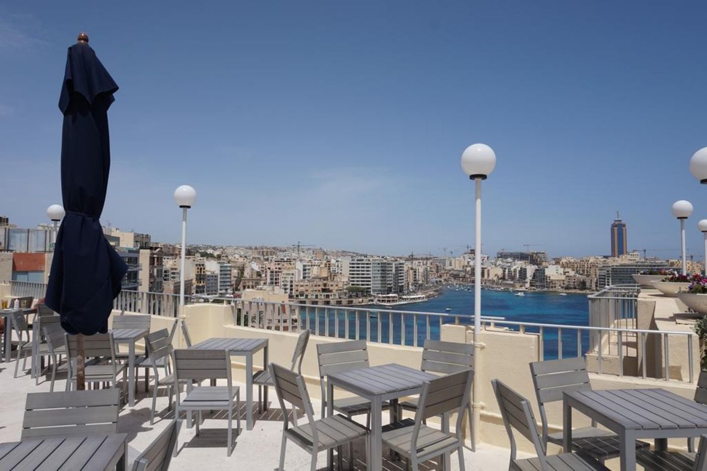 The-Plaza-and-Plaza-Regency-Hotels-Terrace-4