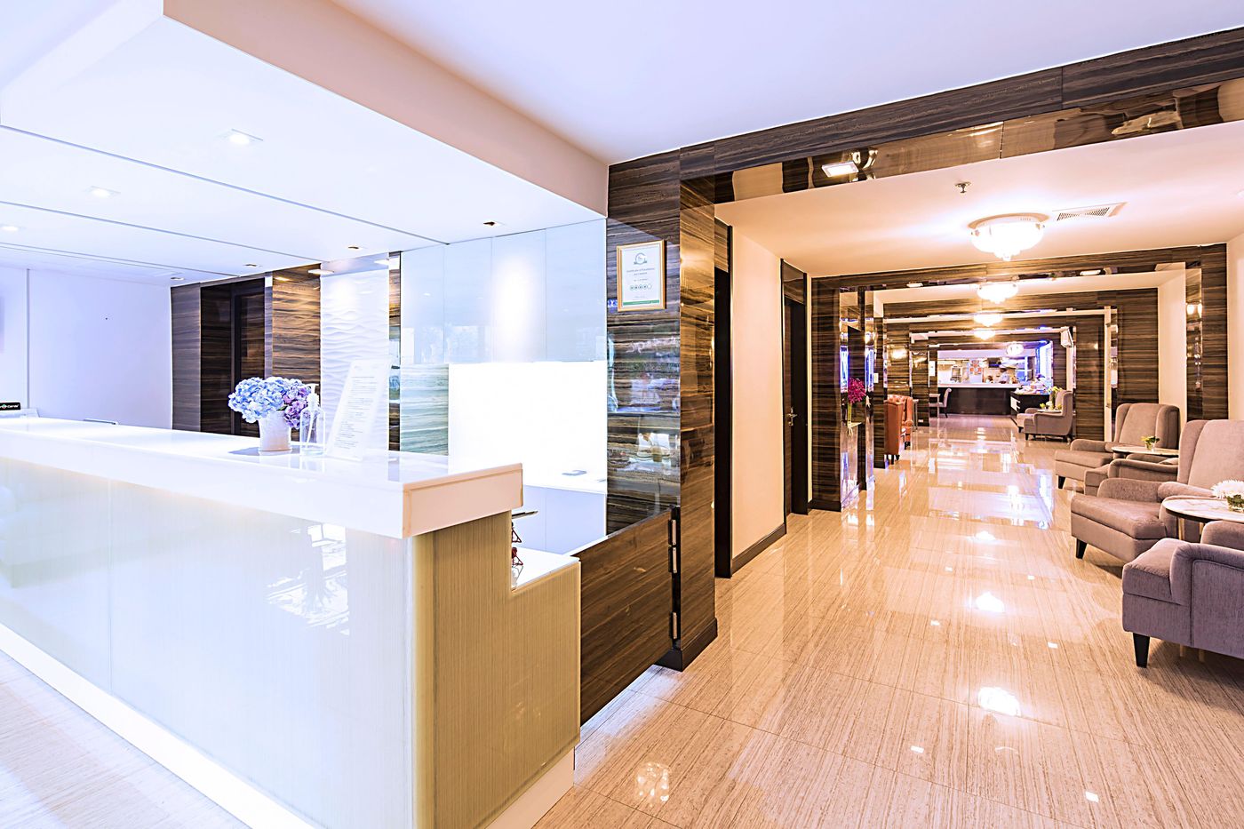 Aspen-Suites-Sukhumvit-2-Lobby-15