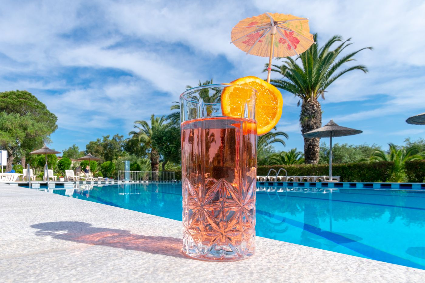 Govino-Bay-Apartments-Pool-15