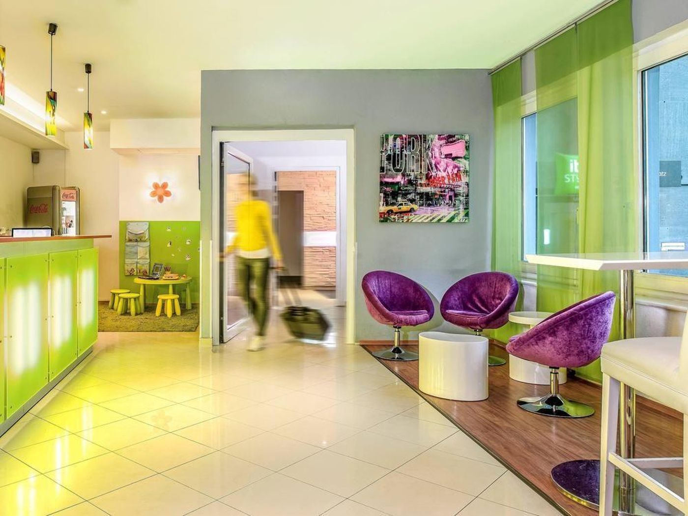 greet-Berlin-Alexanderplatz-Lobby-17