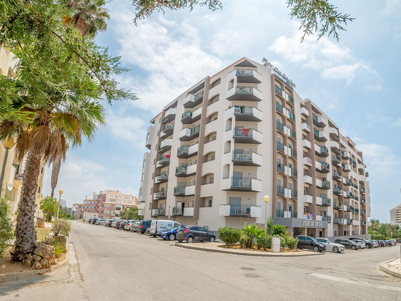 Flor-Da-Rocha-Apartments-General-view-55