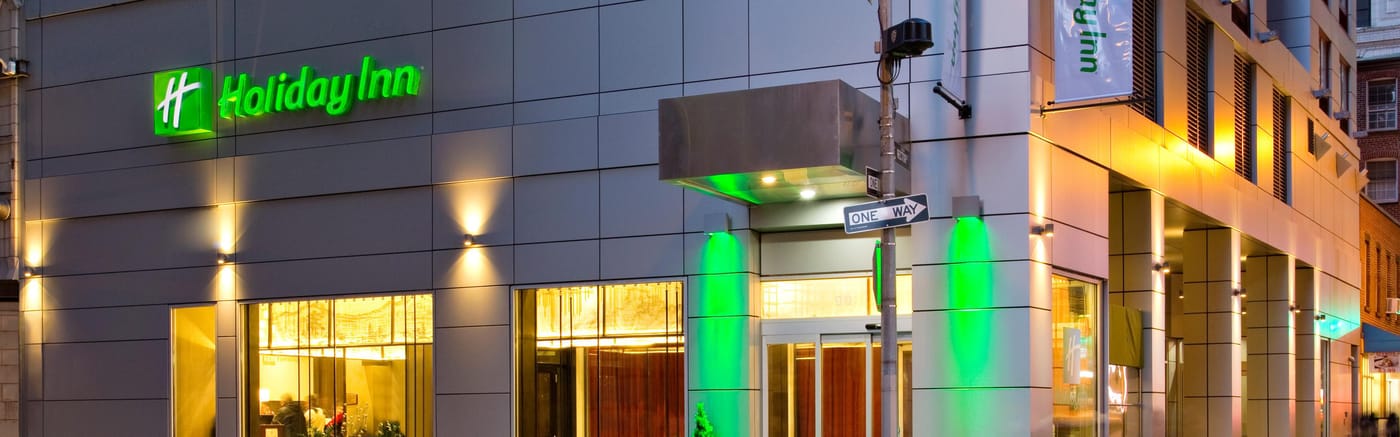 Holiday Inn Manhattan-Financial District 2