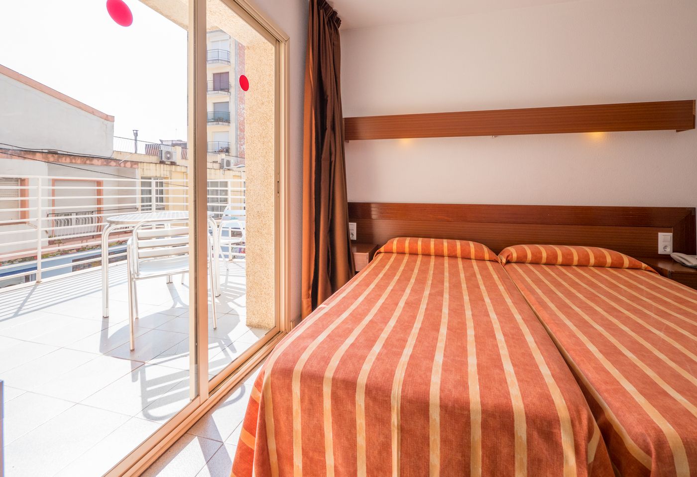 Checkin-Montpalau-Room-27