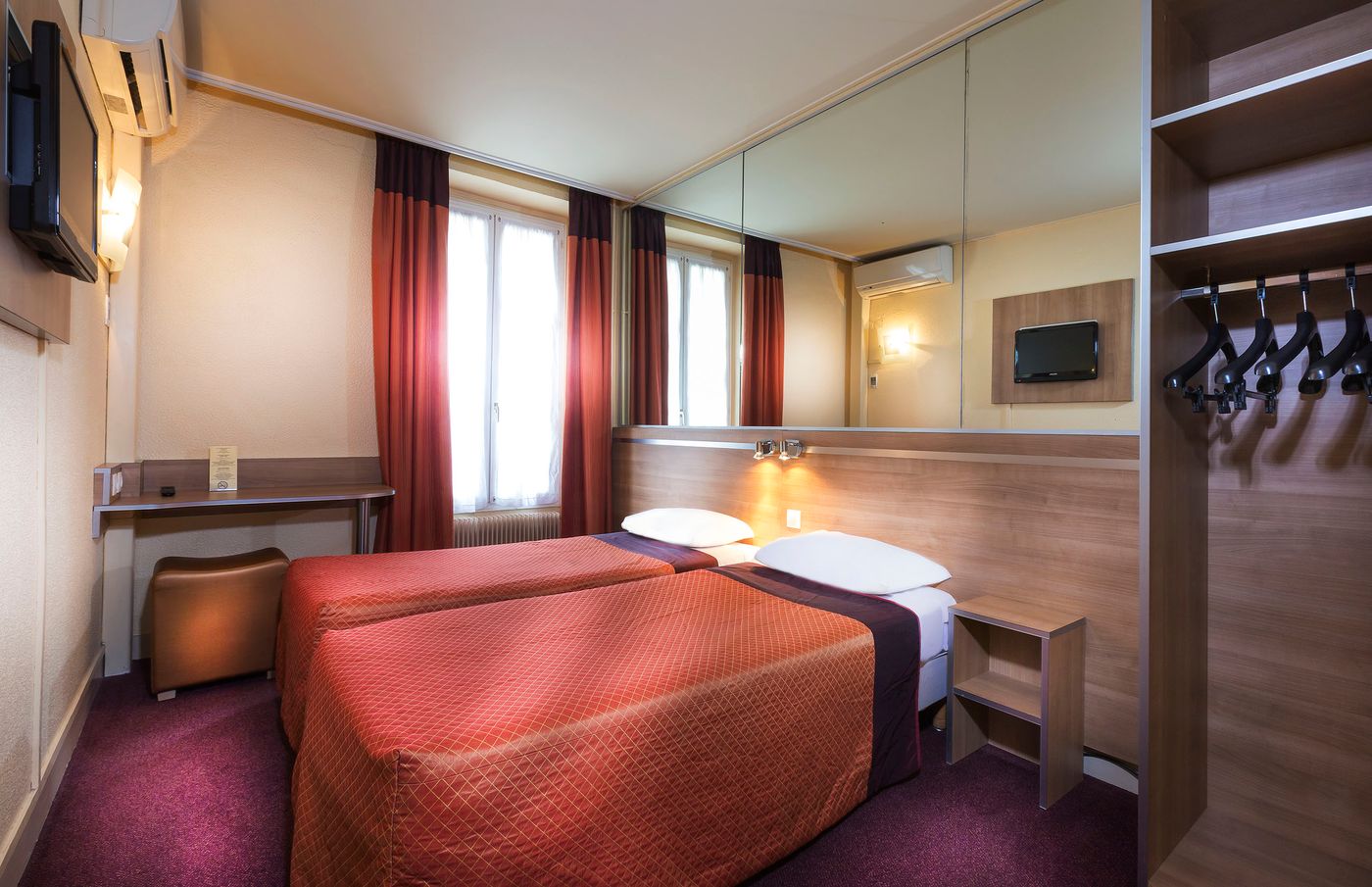 France-Quartier-Latin-Room-5