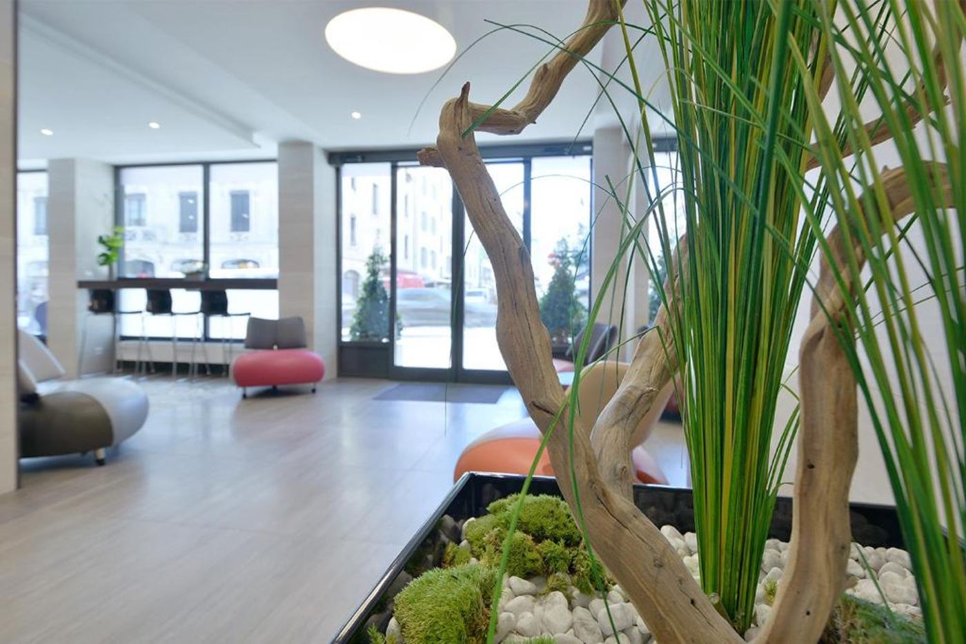 Des-Alpes-Geneva-Lobby-9