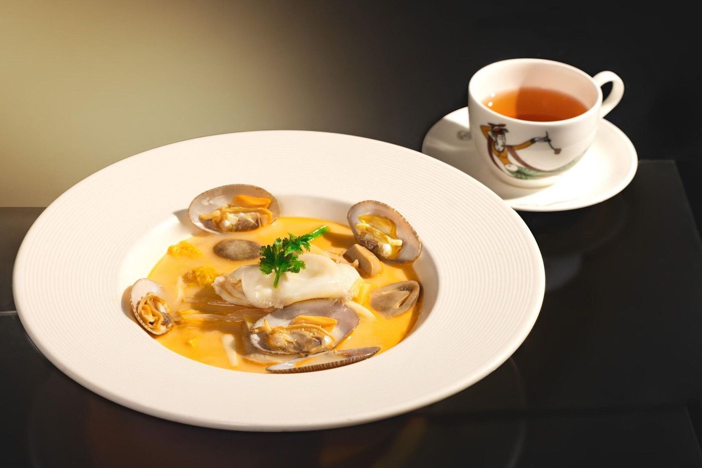 Renaissance-Hong-Kong-Harbour-View-Hotel-Restaurant-60