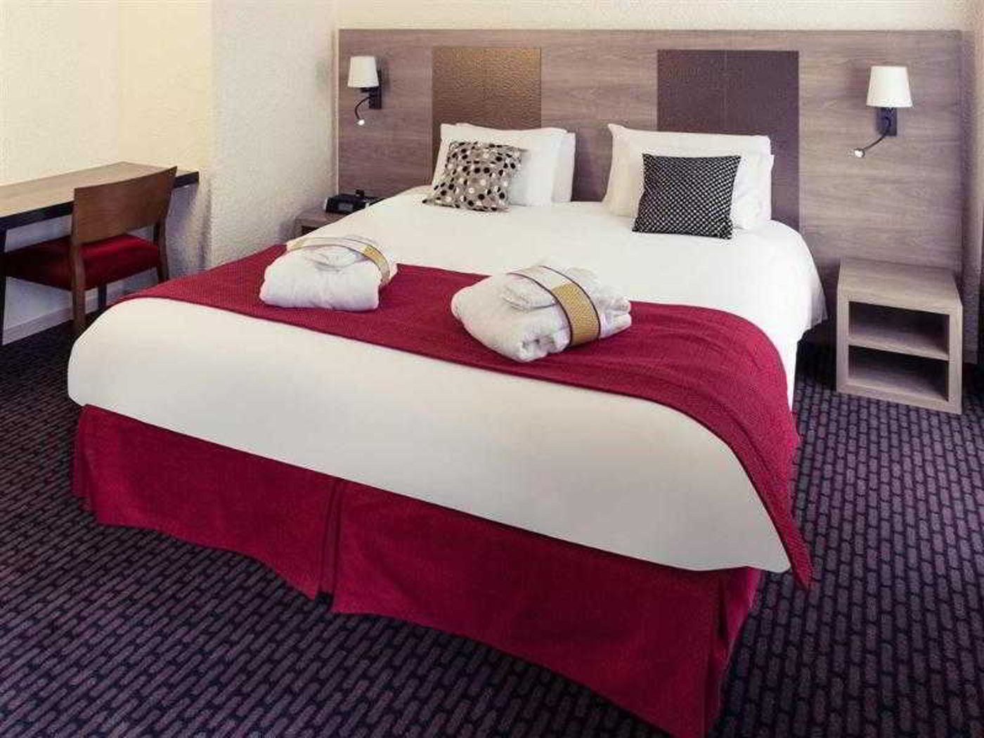 Mercure Annecy Centre Hotel-France-Annecy-General view-3