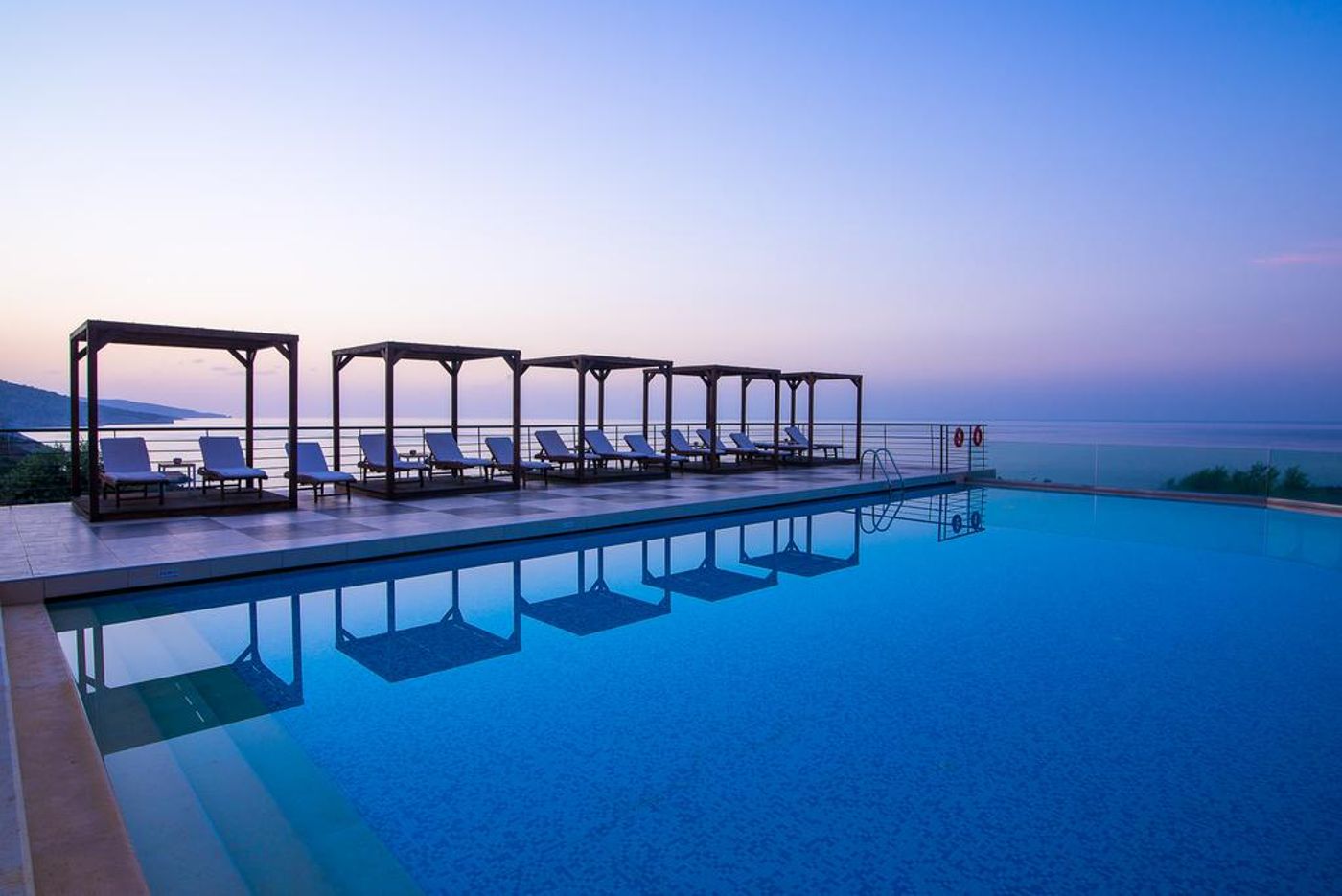 Aeolis Thassos Palace