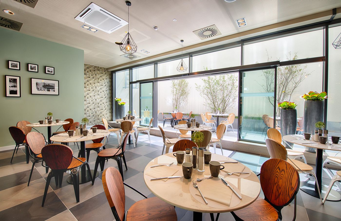 Leonardo Hotel Munich City East - Germany - München - Restaurant - 0