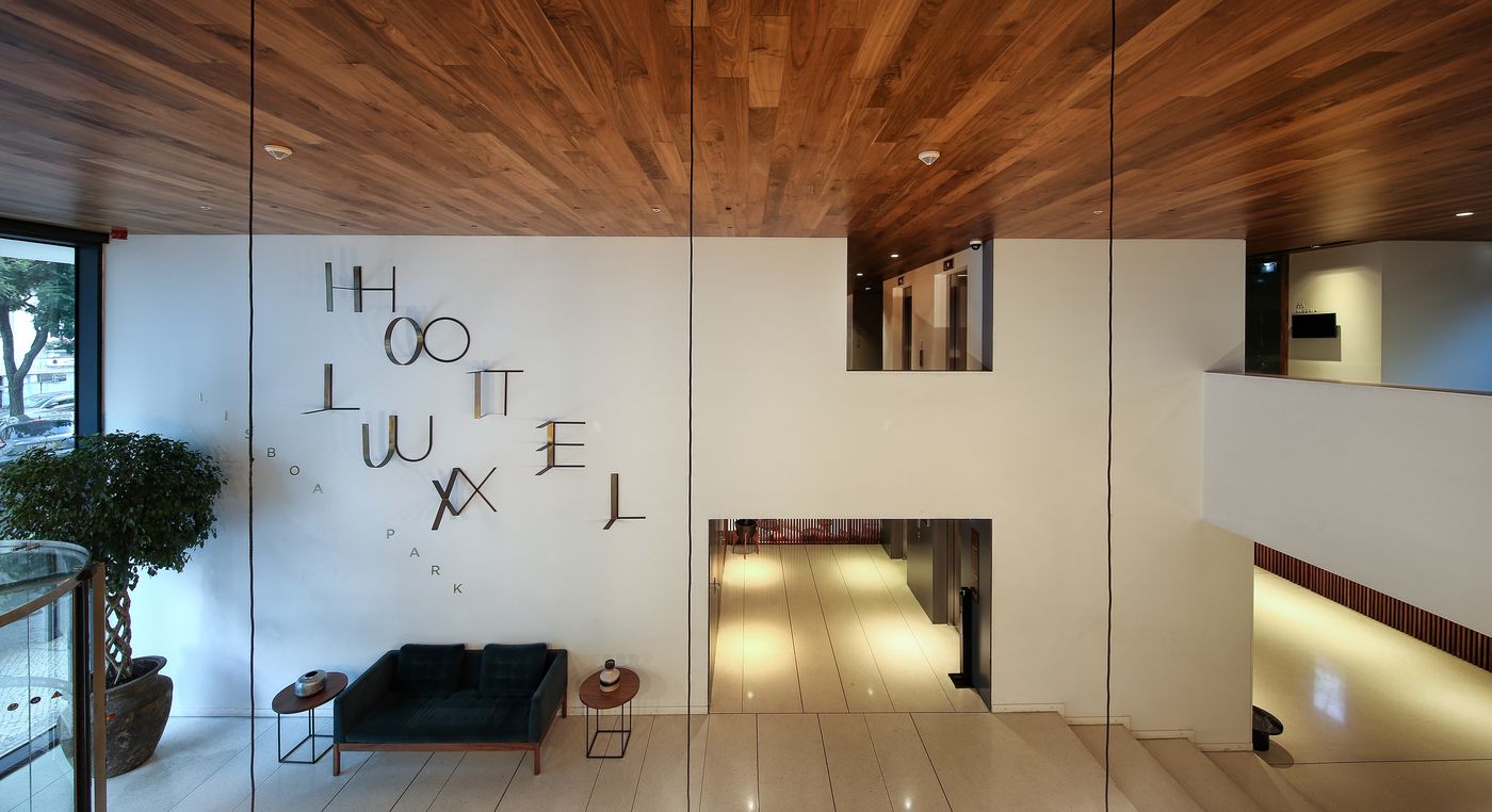 Lux-Lisboa-Park-Lobby-8