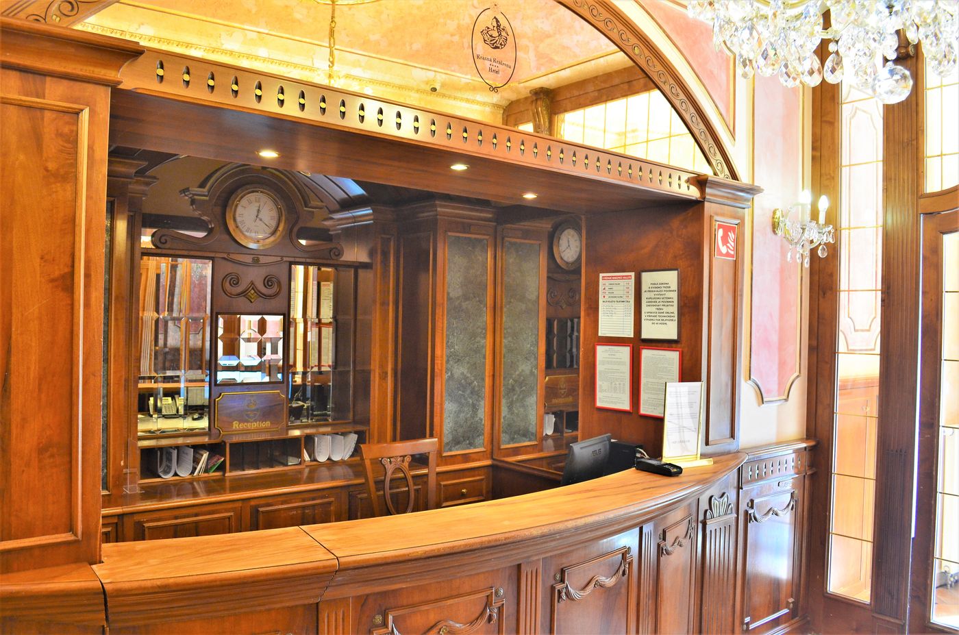 Renesance Krasna Kralovna-Czech Republic-KARLOVY VARY-Lobby-7