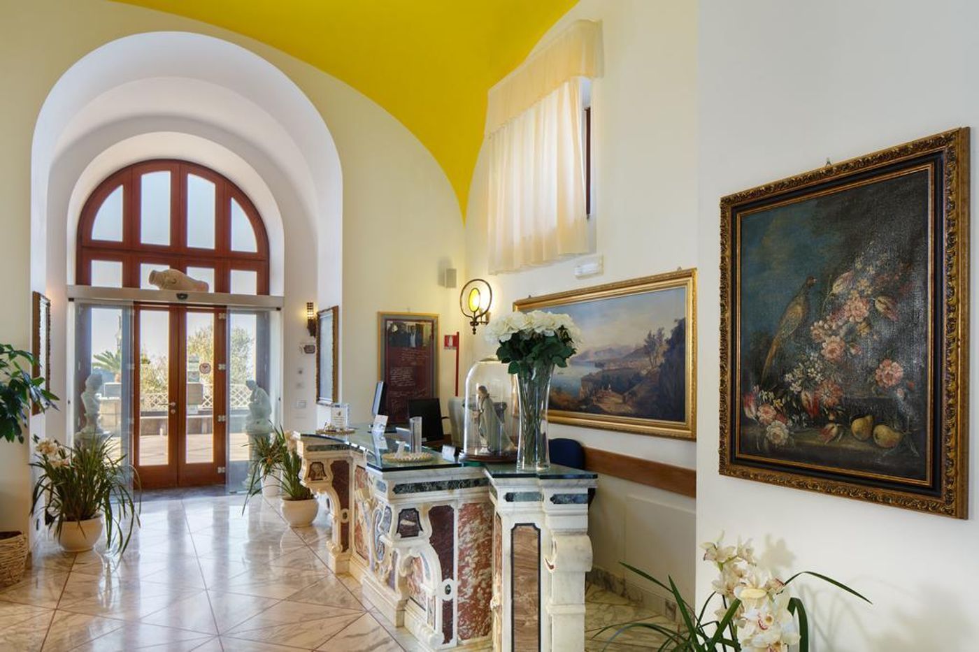 Casale-Russo-Lobby-21