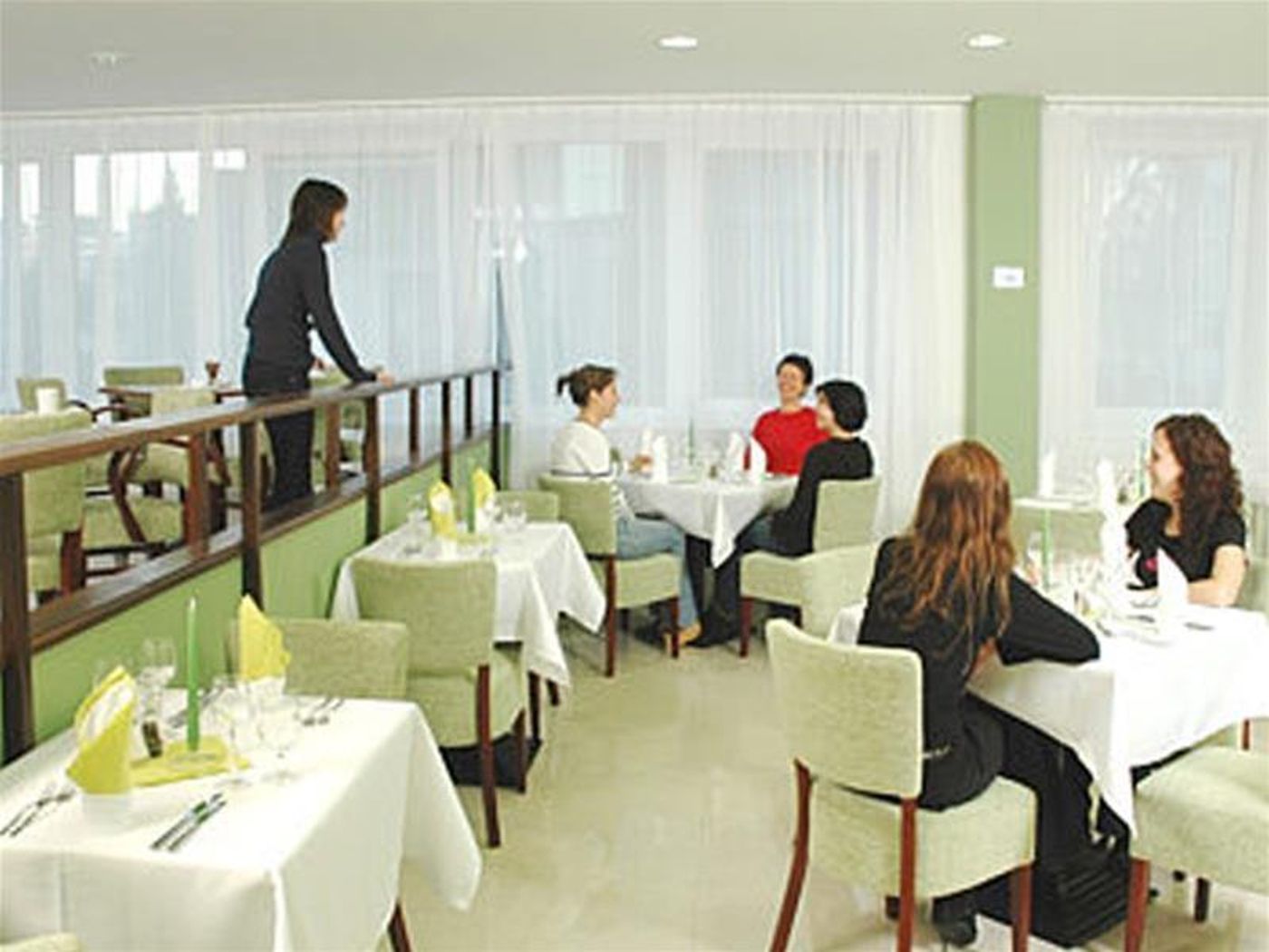 Premium-Slovakia-BRATISLAVA-General view-3