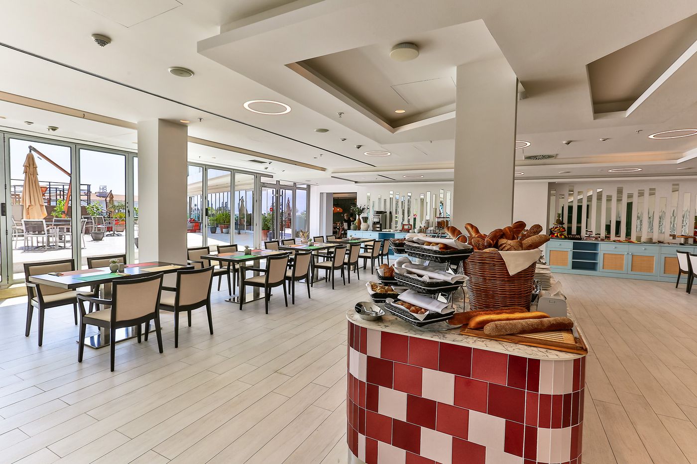 Hotel-Tq-Plaza-Restaurant-38