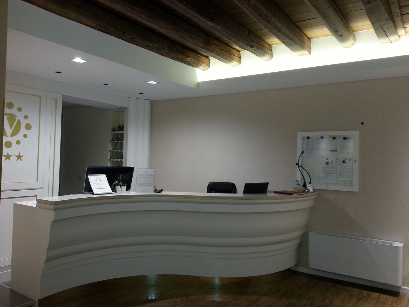 Hotel-Al-Vivit-Lobby-13