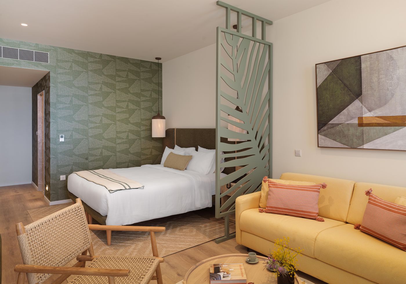 NALU Latchi Leonardo limited edition