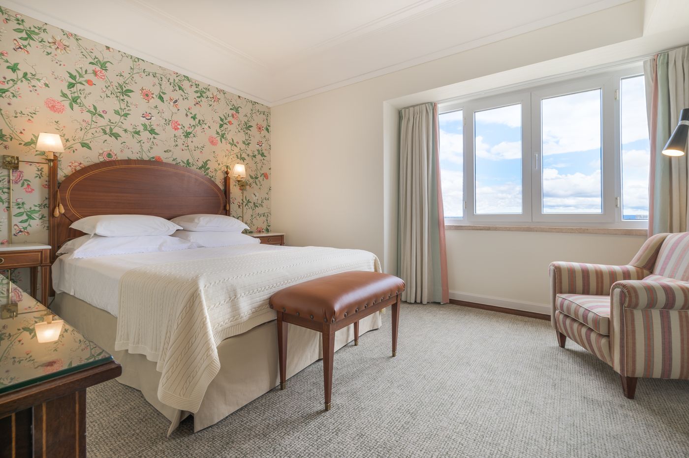 As-Janelas-Verdes-Room-21