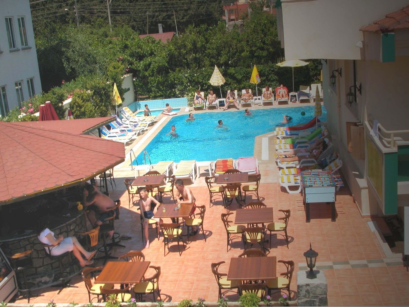 Amaris-Apartments-Restaurant-16