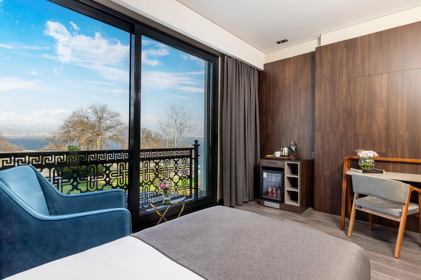 Ezkar-Bathonea-Art-istanbul-Room-8