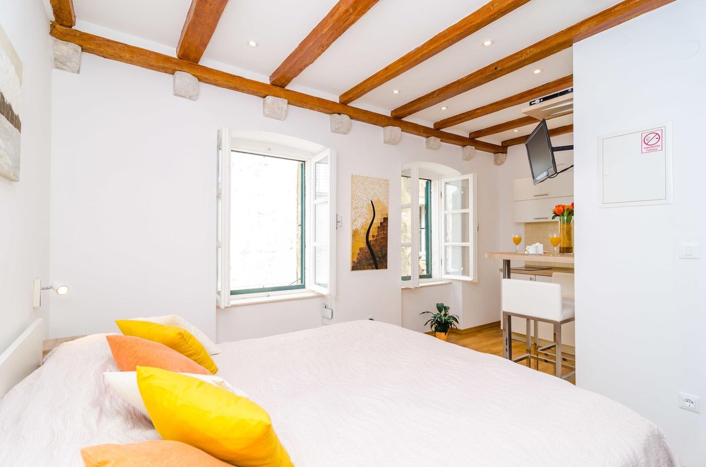 Apartments-Raic-Room-10